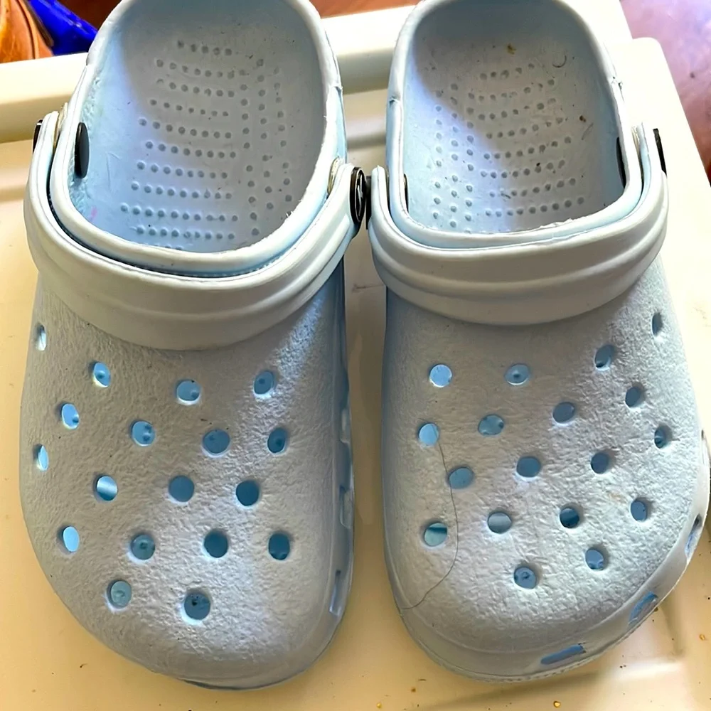 Shoes - Picture 1 of 7